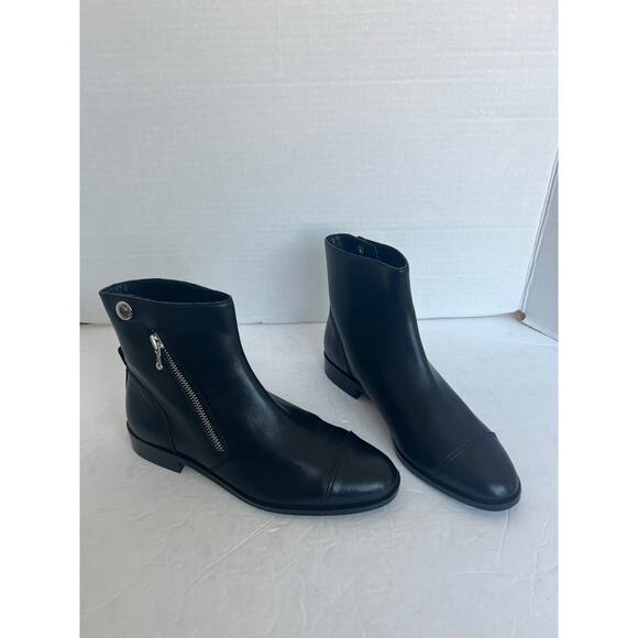 NWT Ann Taylor Cassie Black Leather Zip Side Low Block Heel Ankle Moto Bootie 7M - Picture 2 of 11
